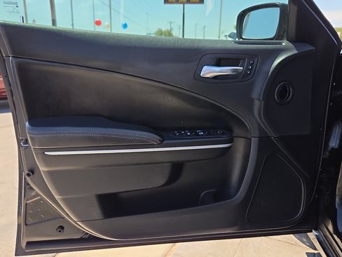 Used 2021 Dodge Charger SXT w/ Leather Interior Group RWD image 8