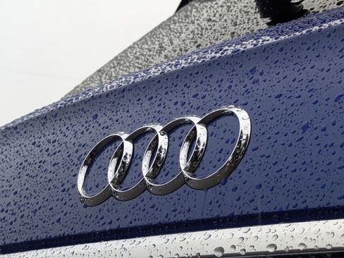 Used 2022 Audi Q5 e Prestige w/ Prestige Package image 35