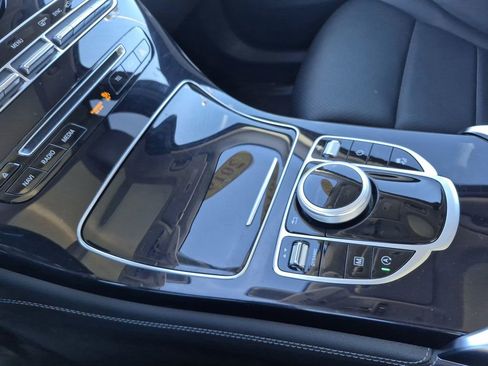 Used 2019 Mercedes-Benz GLC 300 4MATIC image 24