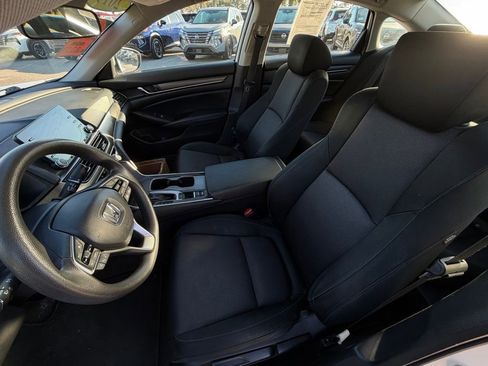 Used 2019 Honda Accord LX image 10
