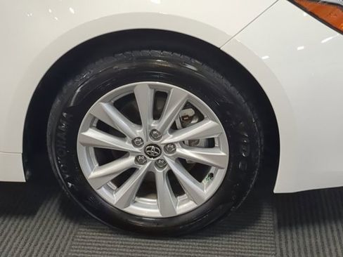 Used 2025 Toyota Corolla SE image 11