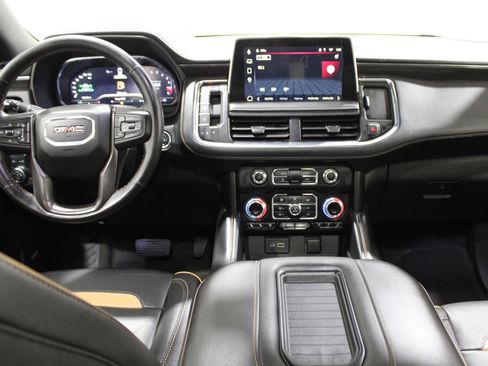 Used 2023 GMC Yukon XL AT4 w/ AT4 Premium Package image 2