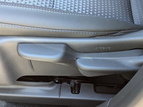 New 2026 Chevrolet Trax LT w/ Sunroof Package image 12