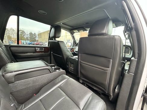 Used 2013 Lincoln Navigator 4WD w/ HD Trailer Tow Pkg image 17