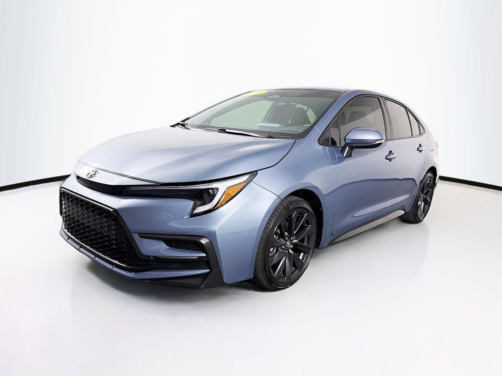 Used 2024 Toyota Corolla SE FWD image 3