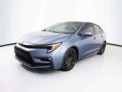 Used 2024 Toyota Corolla SE FWD image 3