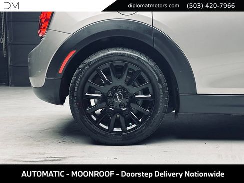 Used 2019 MINI Cooper 4-Door Hardtop w/ Signature Upholstery Package FWD image 43