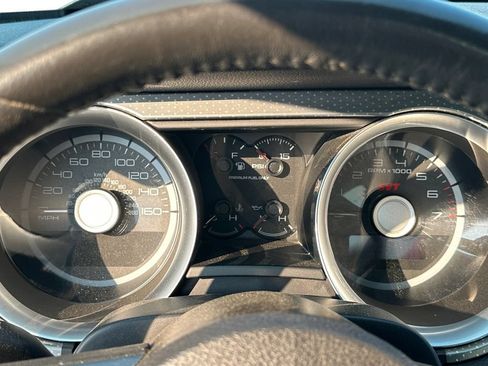 Used 2010 Ford Mustang Shelby GT500 RWD image 16