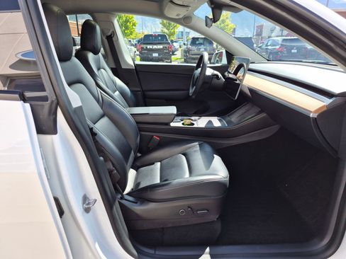 Used 2021 Tesla Model Y Performance AWD/4WD image 29