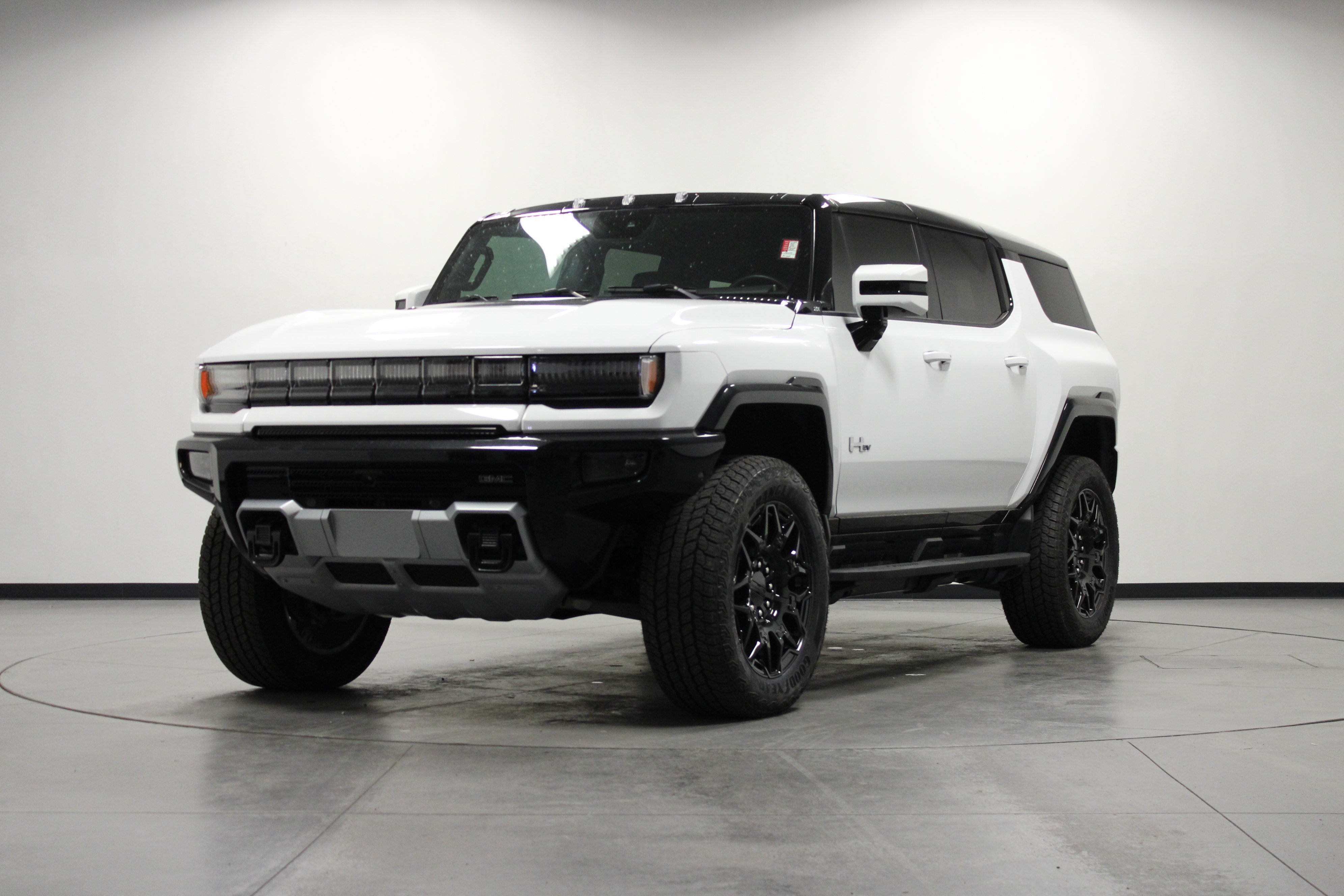 Used 2025 GMC Hummer EV 3X AWD/4WD image 8