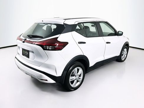Used 2024 Nissan Kicks S image 9