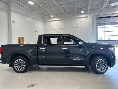 Used 2025 GMC Sierra 1500 Denali Ultimate AWD/4WD image 5