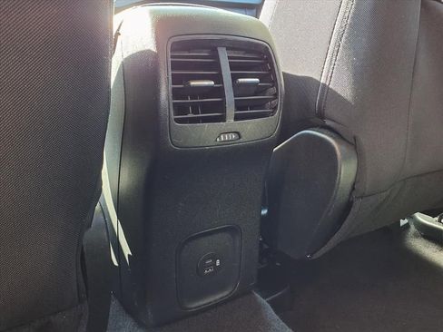 Used 2021 Ford Escape SE image 25