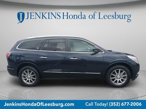 Used 2017 Buick Enclave Leather FWD image 2