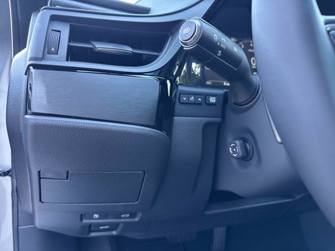 New 2025 Lexus ES 350 w/ Premium Package image 31