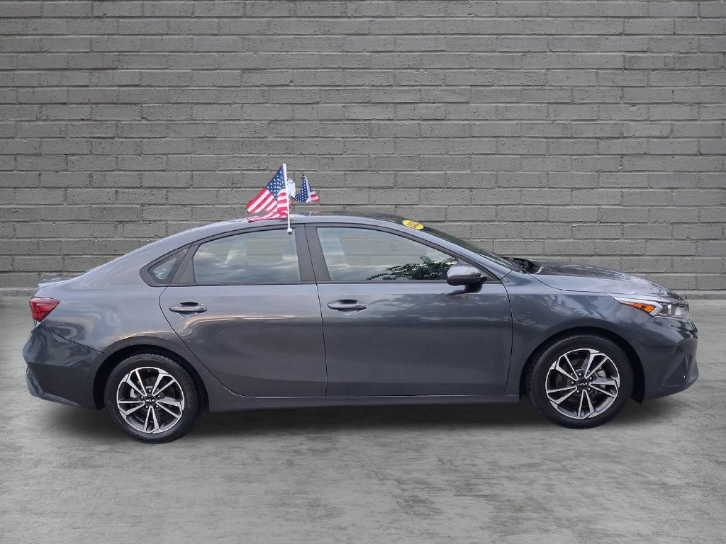 Used 2023 Kia Forte LXS FWD image 11