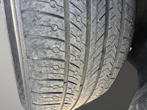 Used 2022 Tesla Model Y Performance image 33