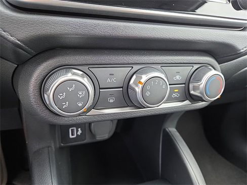 Used 2025 Nissan Versa S w/ Trunk Package image 16