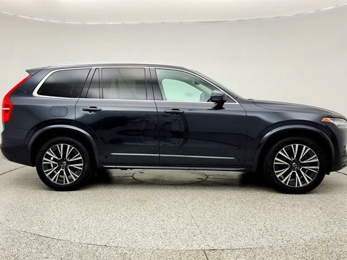 Used 2022 Volvo XC90 T5 Momentum w/ Advanced Package FWD image 4
