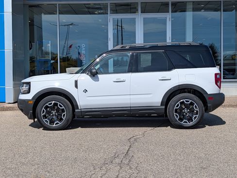 Used 2025 Ford Bronco Sport Outer Banks w/ Outer Banks Tech Package+ AWD/4WD image 5
