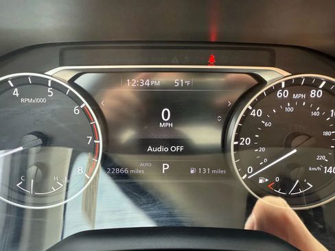 Used 2024 Nissan Rogue SV image 14