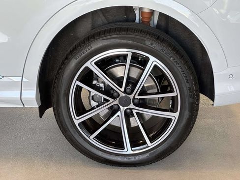 Used 2026 Audi Q5 Premium Plus AWD/4WD image 9