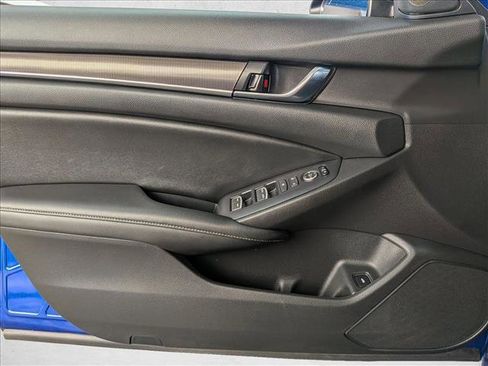 Used 2021 Honda Accord Sport image 10