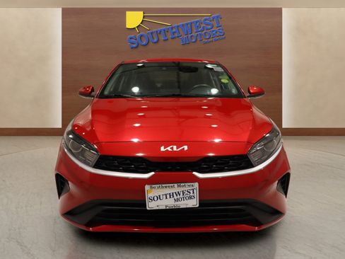 Used 2024 Kia Forte LXS image 6