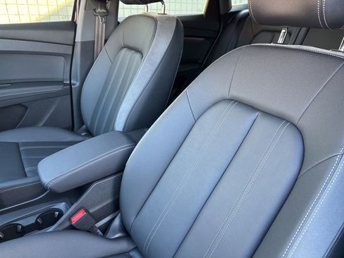 Used 2023 Audi Q4 e-tron Premium Plus image 6