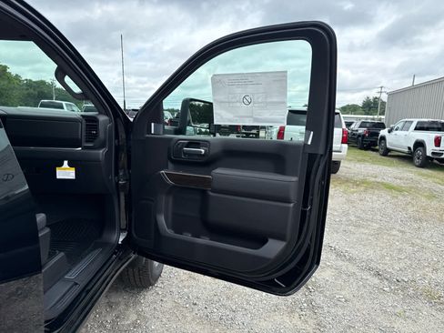 New 2026 GMC Sierra 3500 SLE w/ SLE Convenience Package AWD/4WD image 13