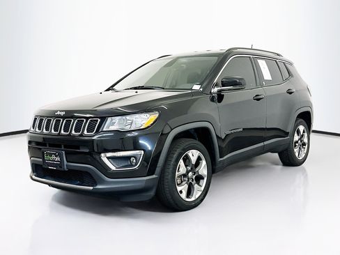 Used 2018 Jeep Compass Limited AWD/4WD image 3