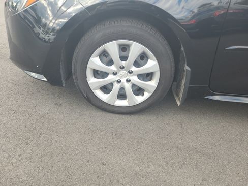 Certified 2024 Toyota Corolla LE AWD/4WD image 9