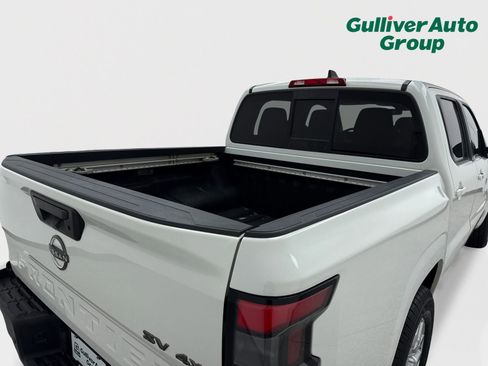 Used 2022 Nissan Frontier SV AWD/4WD image 18
