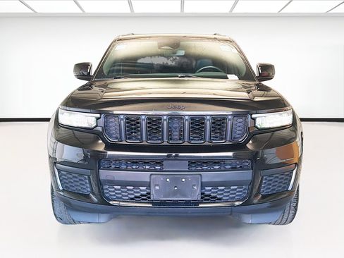 Used 2022 Jeep Grand Cherokee L Laredo AWD/4WD image 2
