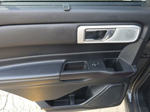 Used 2020 Ford Explorer ST w/ Premium Technology Package image 21