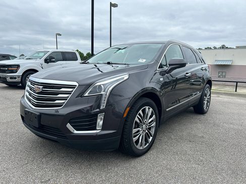 Used 2019 Cadillac XT5 Luxury FWD image 1