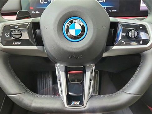 Used 2025 BMW i5 eDrive40i w/ M Sport Package image 40