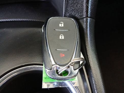 Used 2019 Chevrolet Equinox LS w/ LS Convenience Package FWD image 21