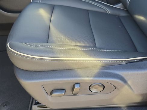 New 2026 GMC Yukon Elevation image 30