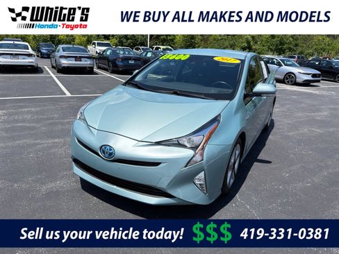 Used 2017 Toyota Prius Three Touring w/ Carpet Mat Package FWD image 1