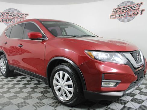 Used 2017 Nissan Rogue S image 9