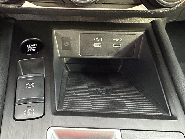 Certified 2025 Nissan Kicks SV AWD/4WD image 37