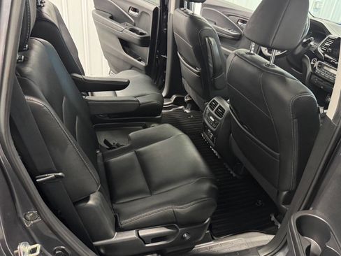 Used 2019 Honda Pilot Touring image 31