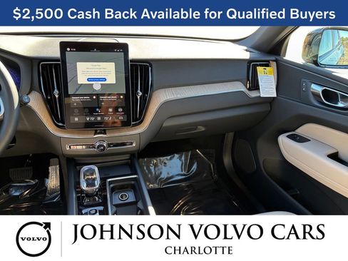 New 2026 Volvo XC60 B5 Plus w/ Protection Package Premier image 9