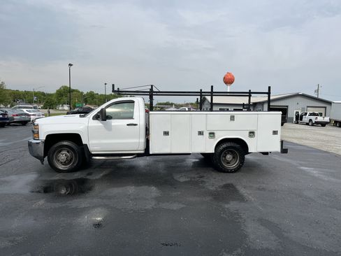 Used 2015 Chevrolet Silverado 3500 W/T RWD image 2
