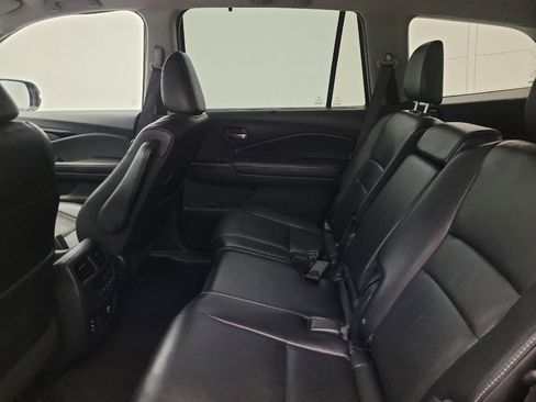 Used 2018 Honda Pilot Touring image 18