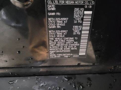 Used 2018 Nissan Rogue SV image 33