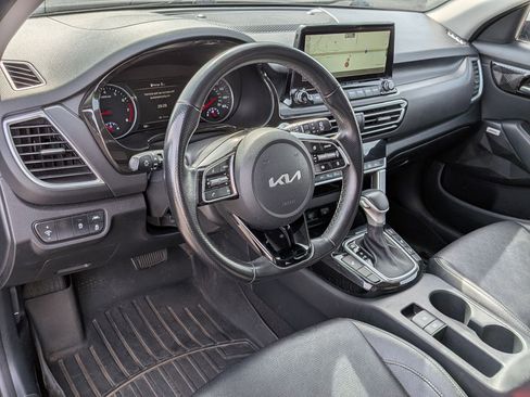 Used 2023 Kia Seltos SX AWD/4WD image 17
