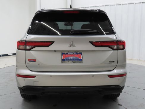 New 2025 Mitsubishi Outlander SEL Black Edition image 4