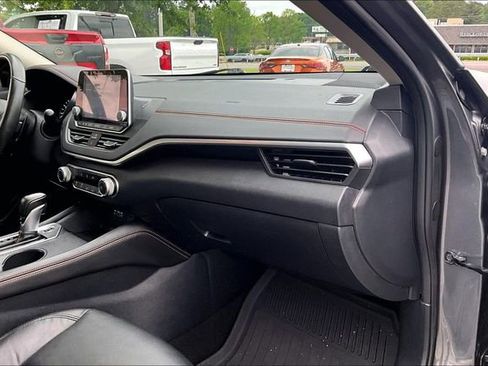 Used 2022 Nissan Altima 2.5 SR FWD image 23